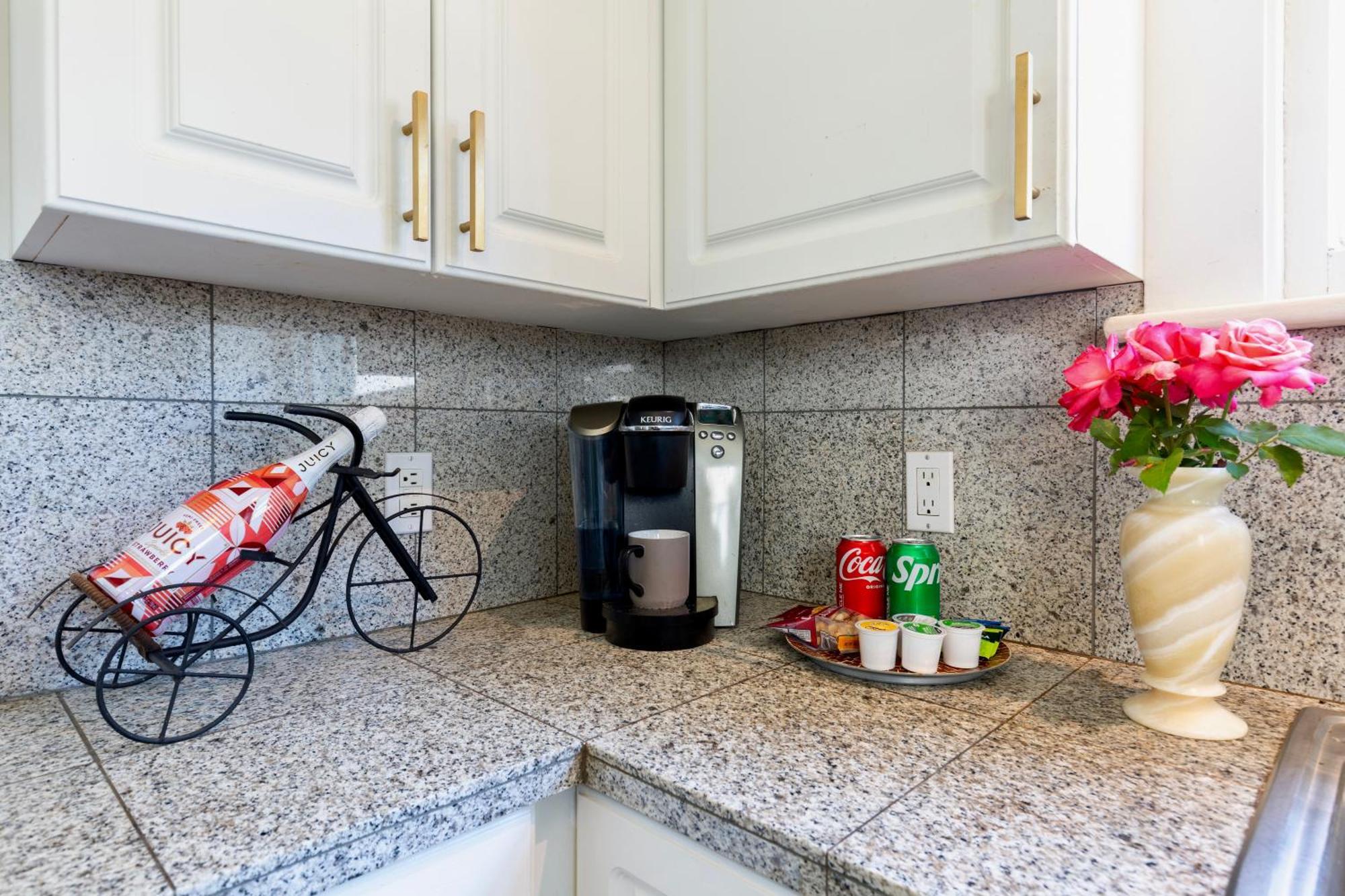 Vintage 3 Bedroom Home In Prime Eastlake Seattle With Private Parking Exteriér fotografie