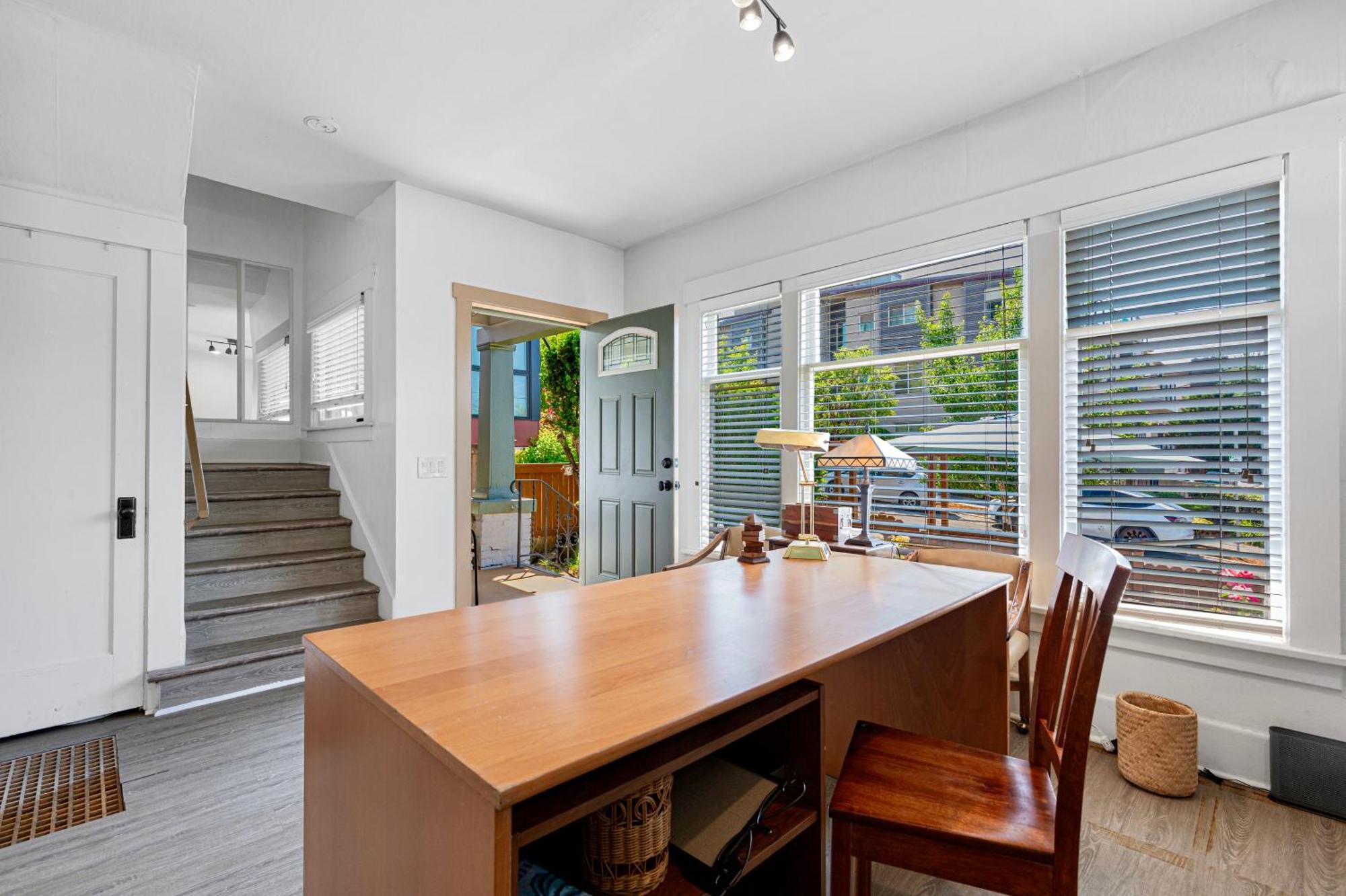 Vintage 3 Bedroom Home In Prime Eastlake Seattle With Private Parking Exteriér fotografie