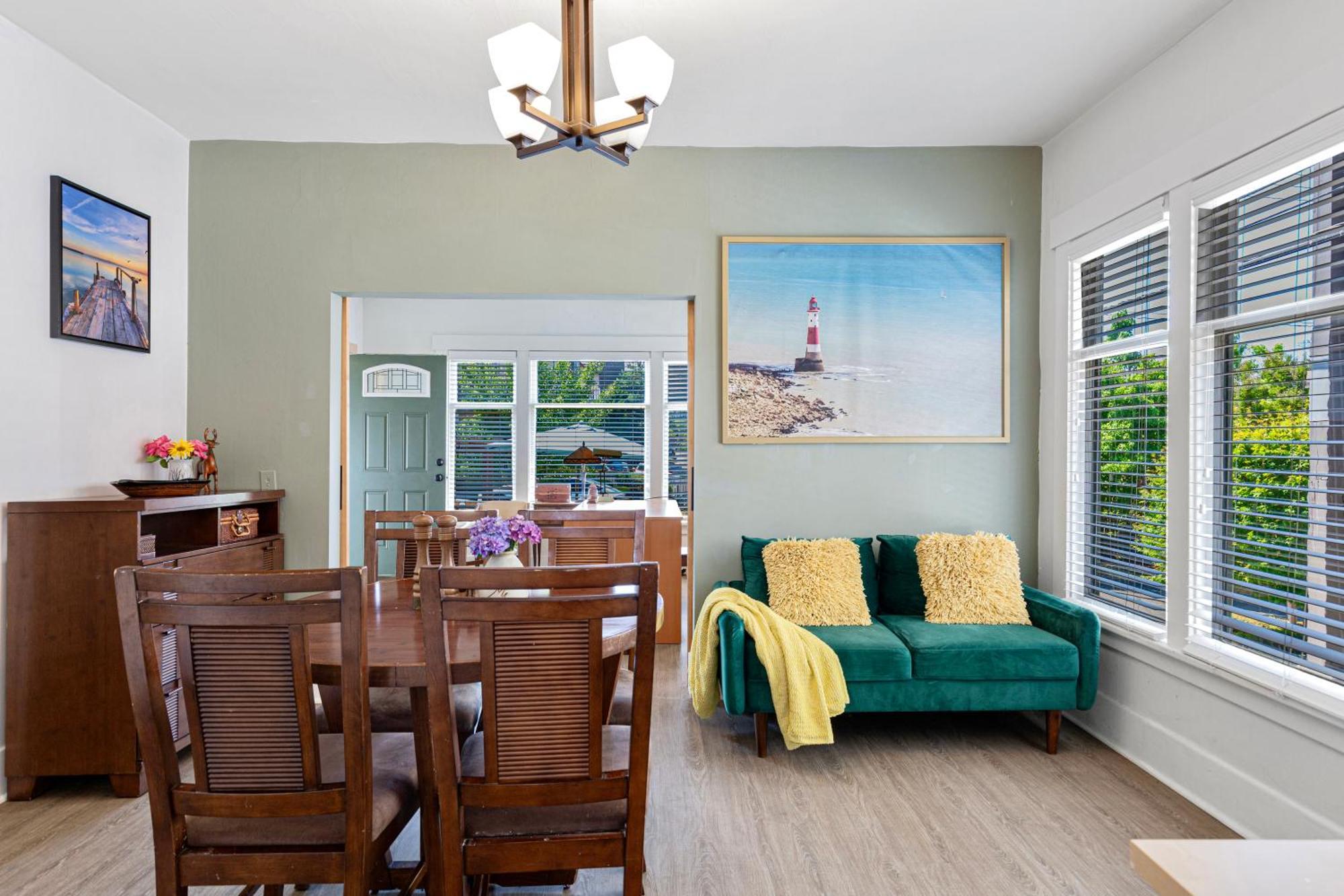 Vintage 3 Bedroom Home In Prime Eastlake Seattle With Private Parking Exteriér fotografie