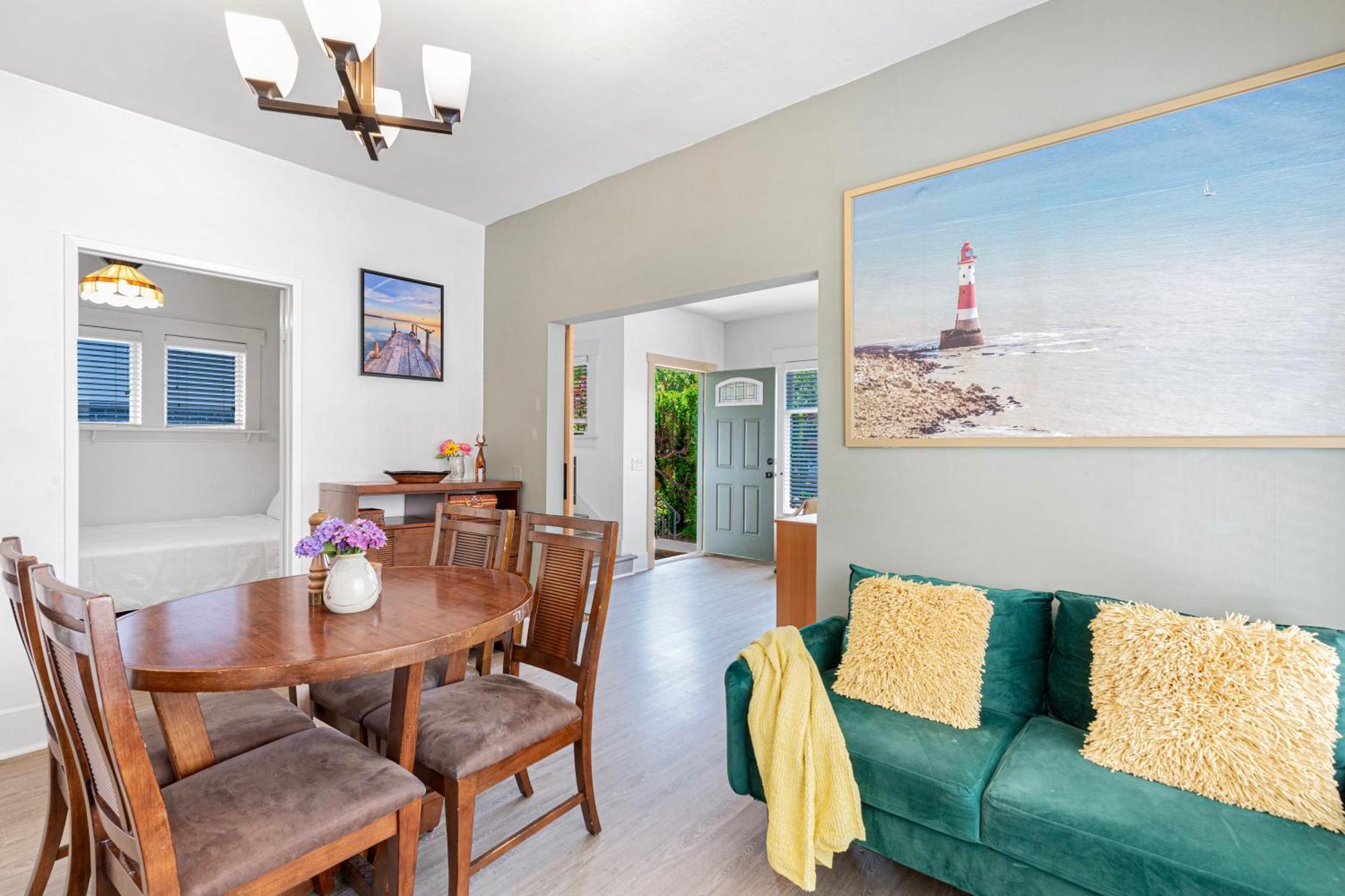 Vintage 3 Bedroom Home In Prime Eastlake Seattle With Private Parking Exteriér fotografie
